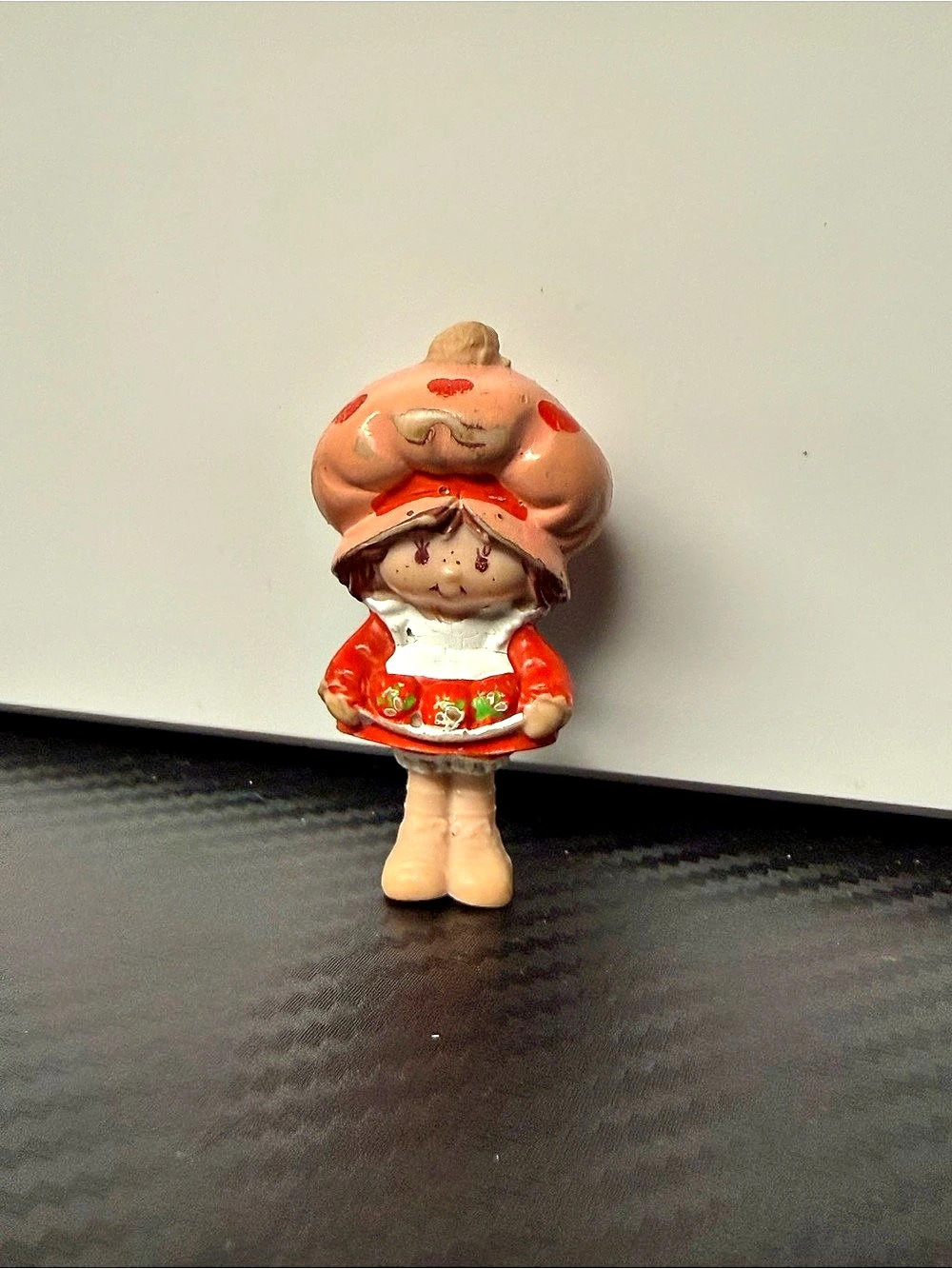 Strawberry Shortcake Miniature Figurine Red & Pink